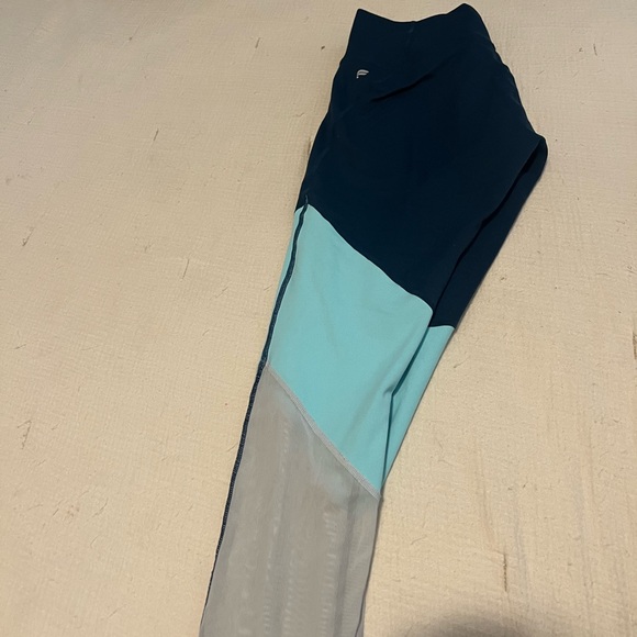 Fabletics legging - Picture 3 of 3